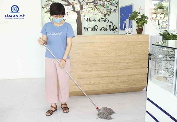 Công tác vệ sinh phòng dịch covid 10 tại Kính Mắt Tâm An Mỹ